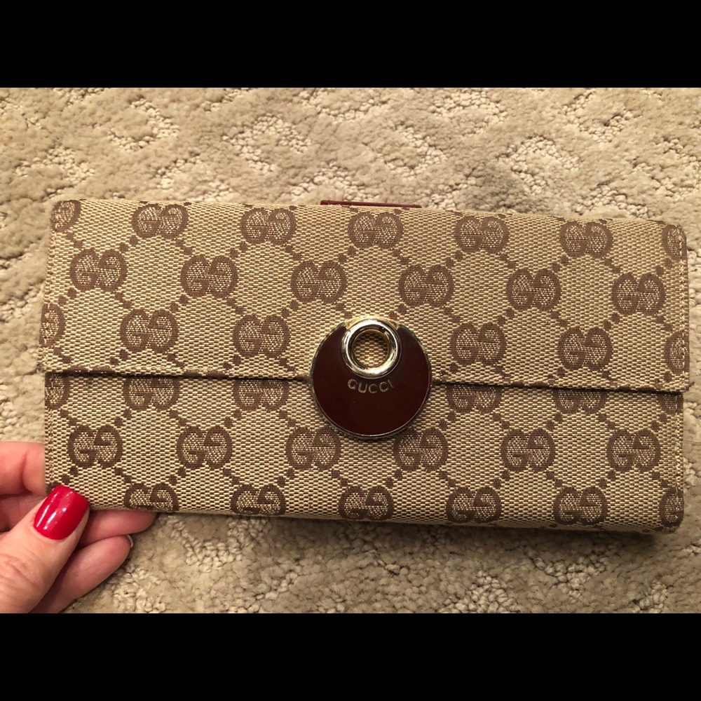 Gucci wallet